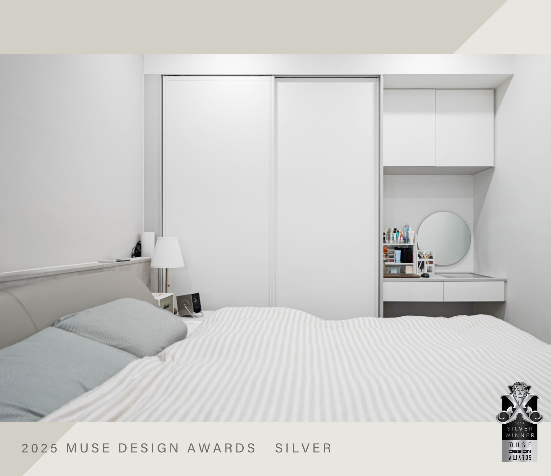 2025台南室內設計|秀空間設計榮獲MUSE Design Awards 銀獎 MUSE Design Awards 銀獎住宅中的臥室空間,呈現安定舒適的設計氛圍