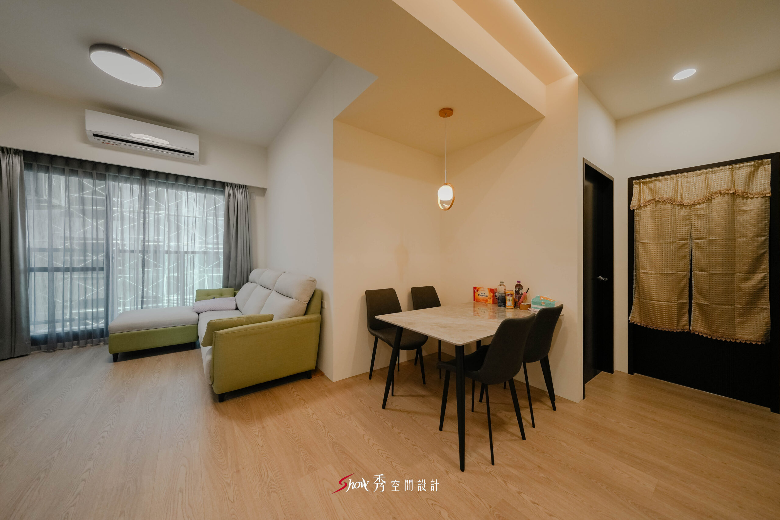 廚房料理區配置，內嵌式電器與抽屜收納